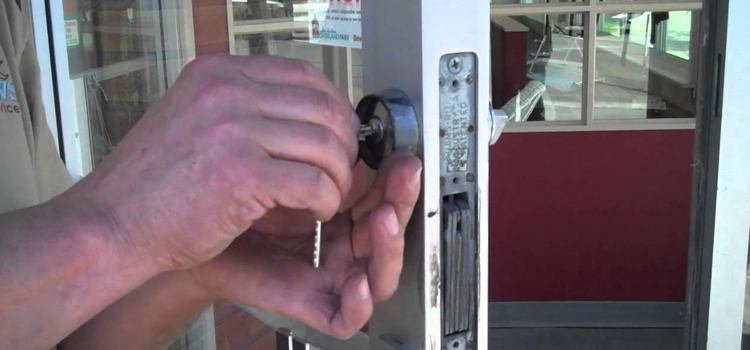 commercial door lock repair Bell